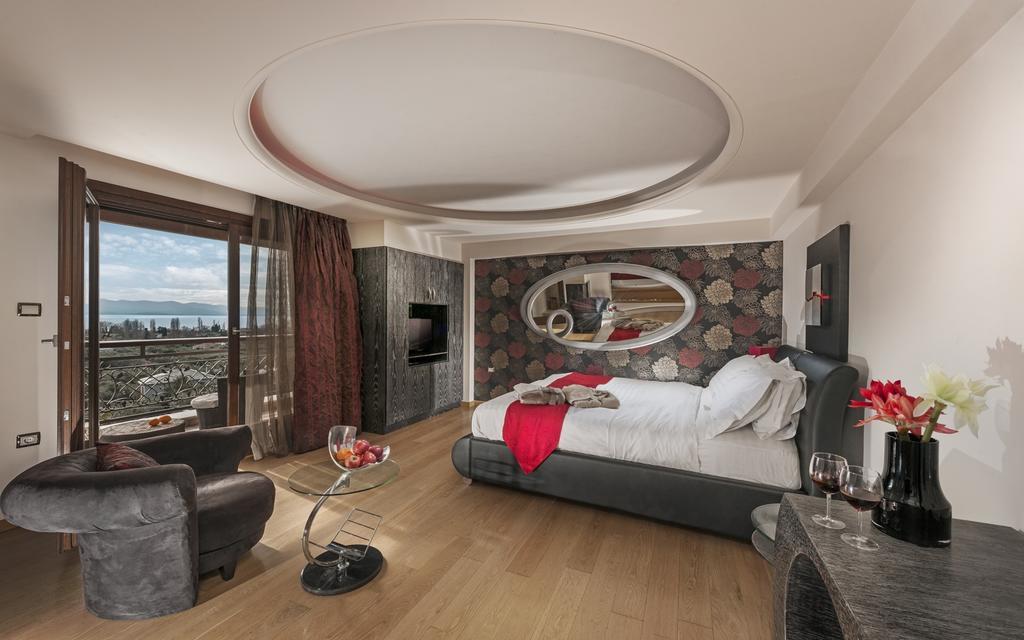 Iakovakis Suites & Spa Koropí Kültér fotó